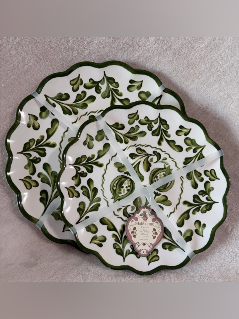 NWT Shabby Chic Green Leaf Scalloped Dinner and Salad Plates - Set of 8